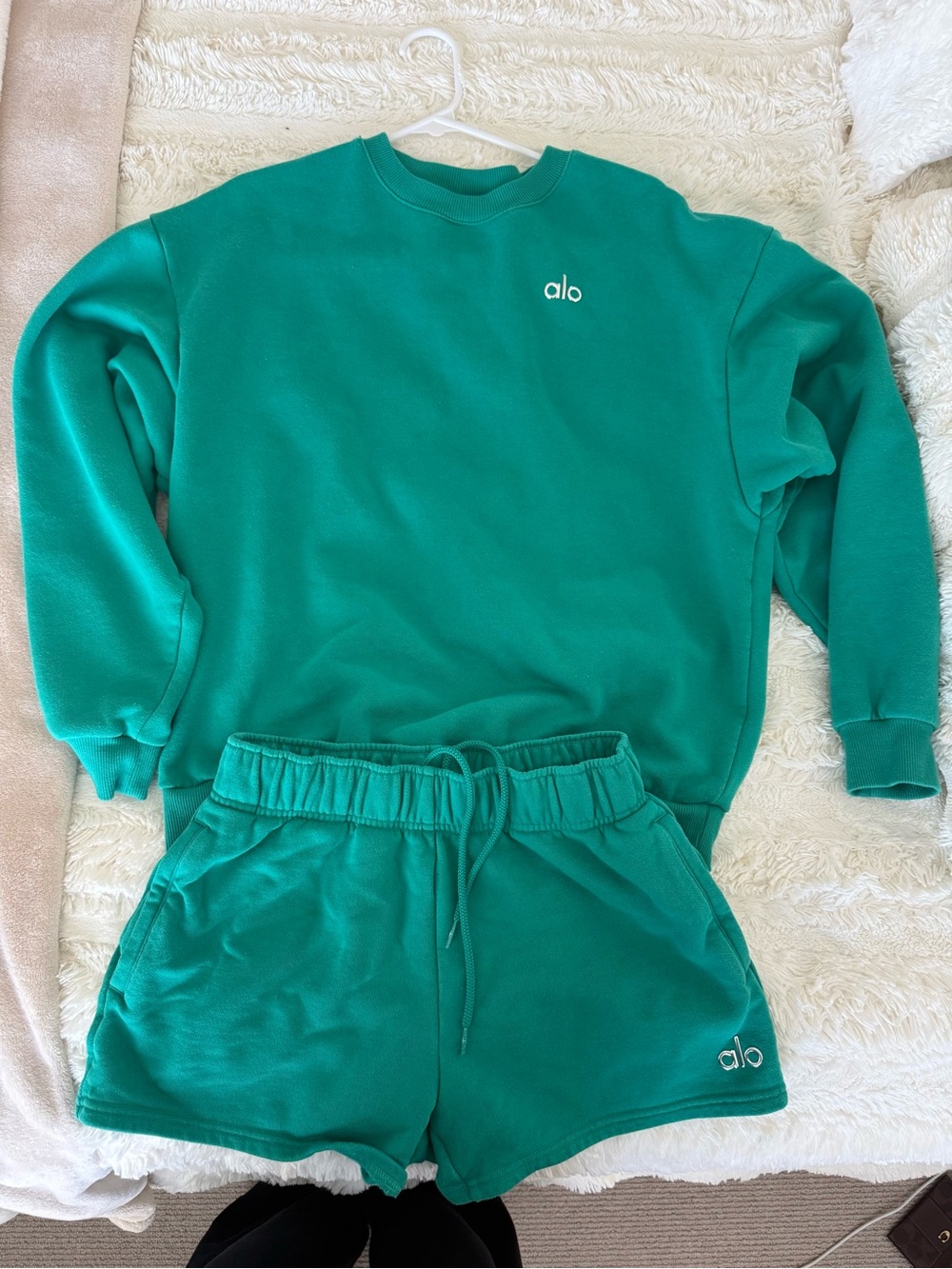 ALO Yoga Teal Green Crewneck (S) & Shorts (XXS) Set